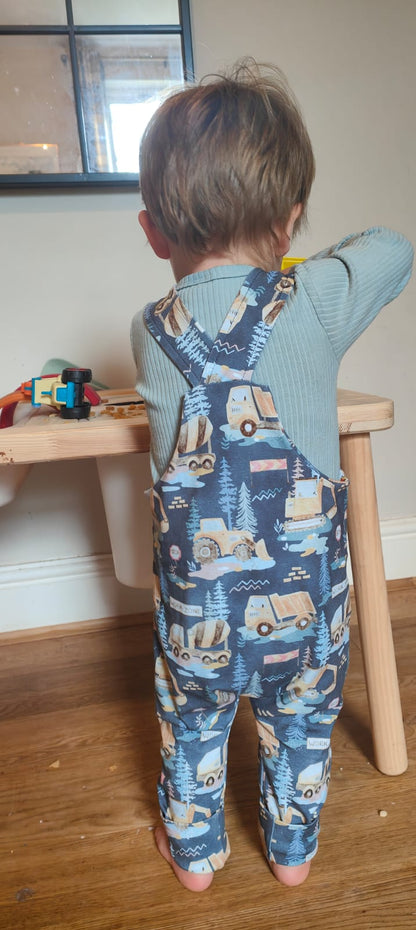 Riley Dungarees - Oh Sew Christmas '26