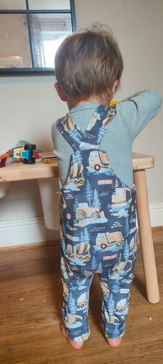 Riley Dungarees - Oh Sew Christmas '26